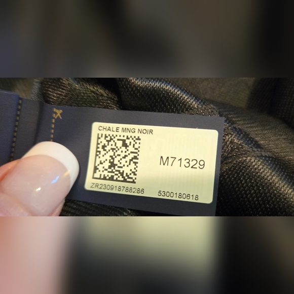 (SOLD) Louis Vuitton Monogram Shawl - Picture 14 of 15